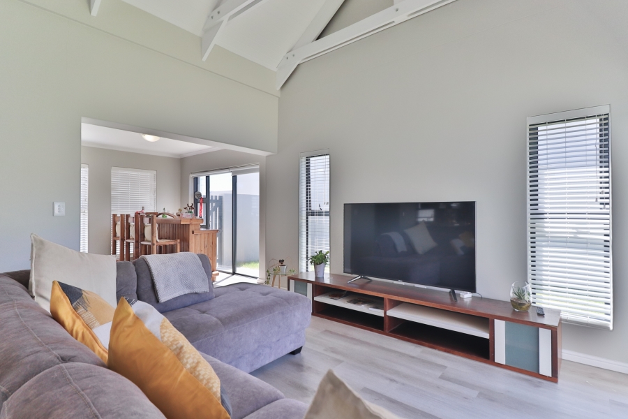3 Bedroom Property for Sale in Aan de Wijnlanden Western Cape